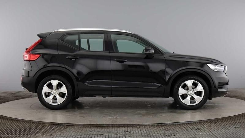 Used Volvo XC40 Momentum 163 HP (119 kW) 2020 Black SUV