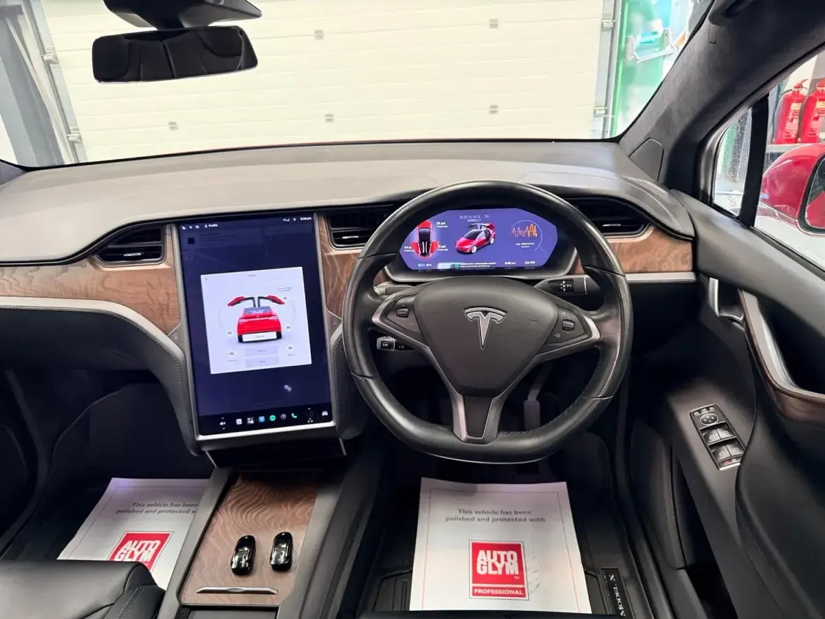 Used Tesla Model X 448 kW (610 HP) 2018 Red SUV