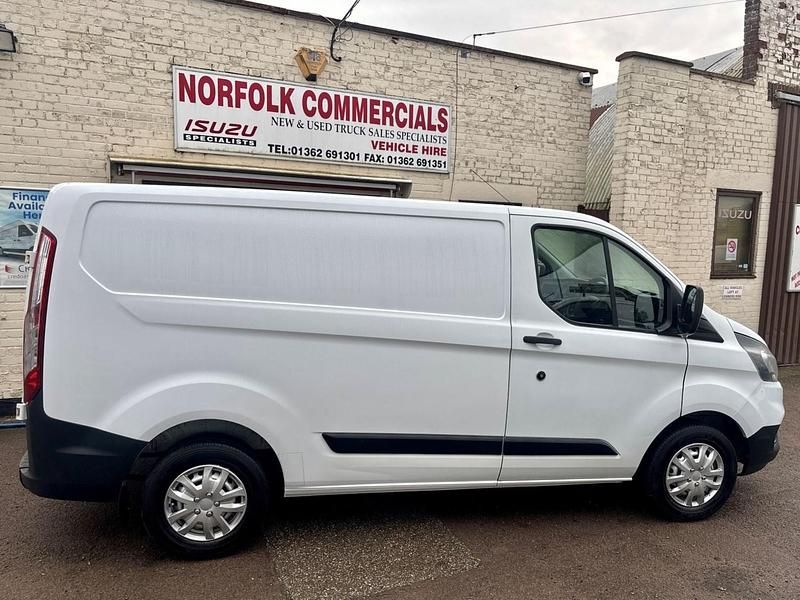 Used Ford Transit Custom 105 HP (77 kW) 2019 White Van