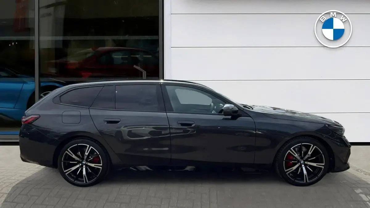 Used BMW 530e M Sport 295 HP (216 kW) 2026 Grey Estate