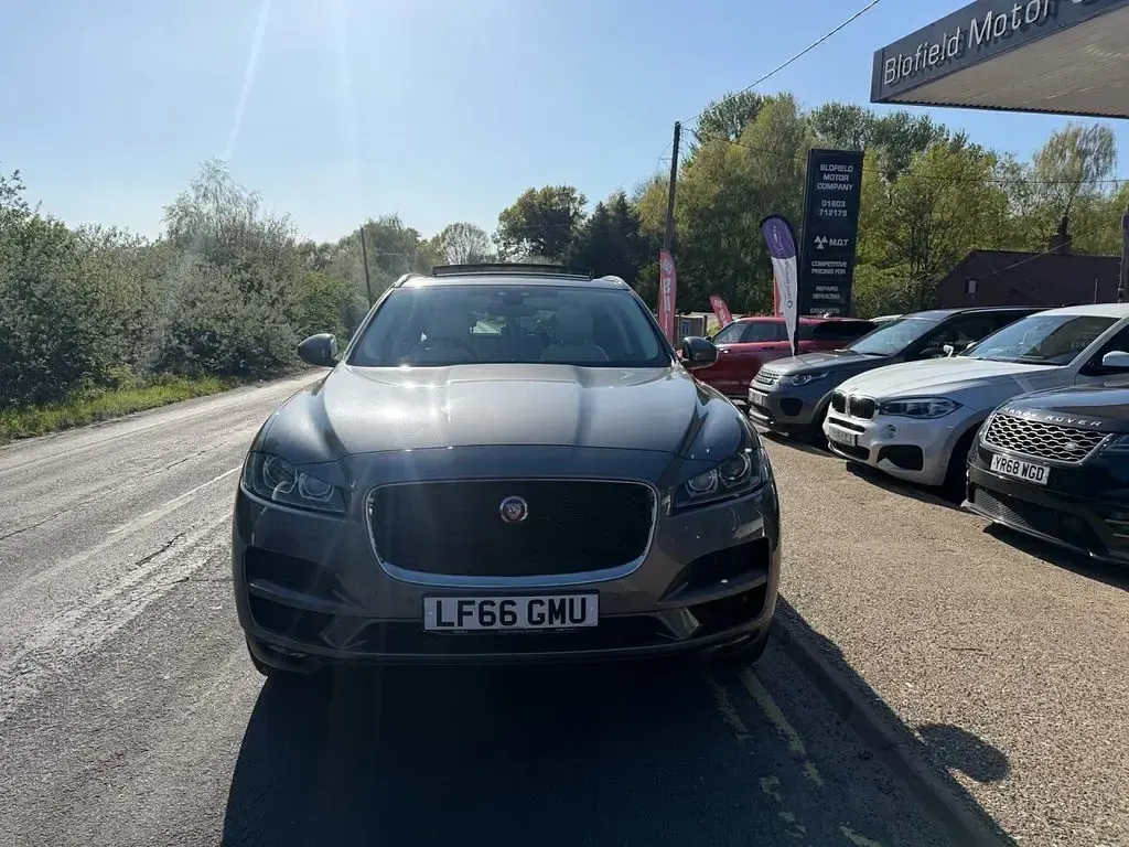 Used Jaguar F-Pace Portfolio 180 HP (132 kW) 2016 Grey SUV