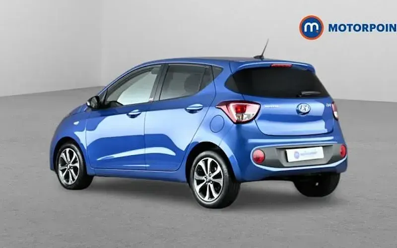 Used Hyundai i10 67 HP (49 kW) 2019 Blue Hatchback