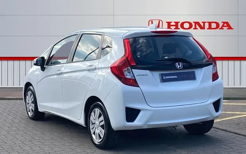 Used Honda Jazz S 102 HP (75 kW) 2017 Hatchback
