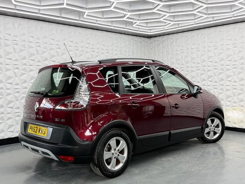 Used Renault Scénic III Dynamique 110 HP (80 kW) 2013 Red MPV