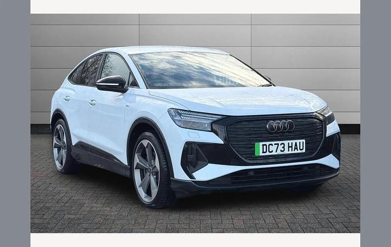 Used Audi Q4 Sportback e-tron Black Edition 150 kW (204 HP) 2024 White SUV