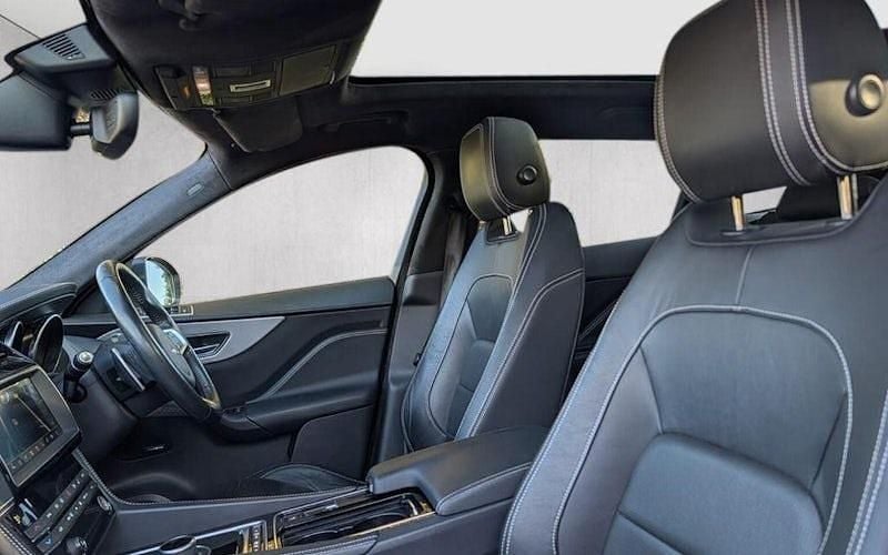 Used Jaguar F-Pace R-Sport 241 HP (177 kW) 2020 SUV