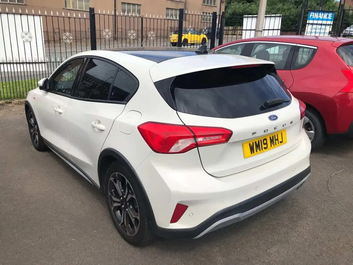 Used Ford Focus Active X 120 HP (88 kW) 2019 White Hatchback