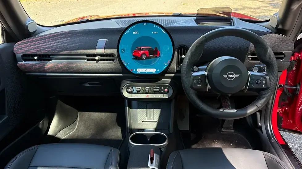 Używany Mini Cooper Hatch 113 kW (154 KM) 2025 Czerwony Hatchback