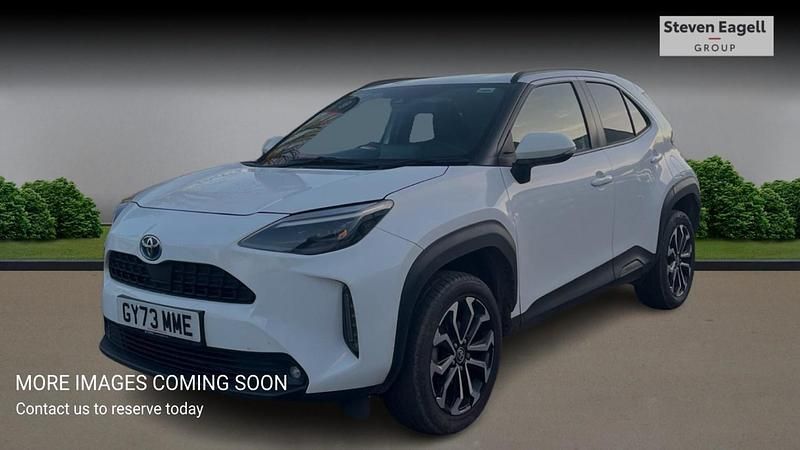 Used Toyota Yaris Hybrid Design 2023 White Hatchback