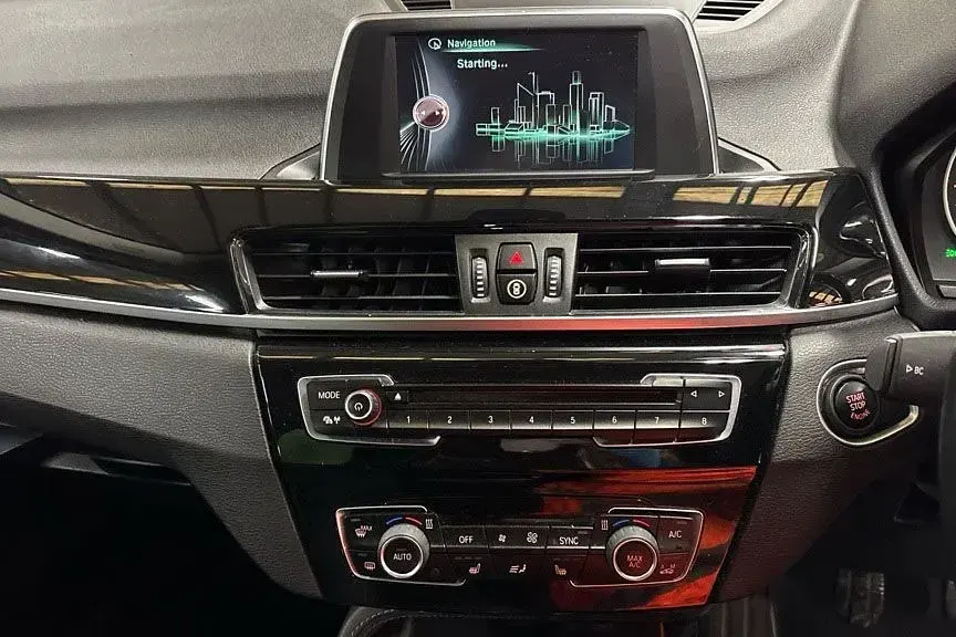 Begagnad BMW X1 xLine 150 HK (110 kW) 2016 Vit SUV