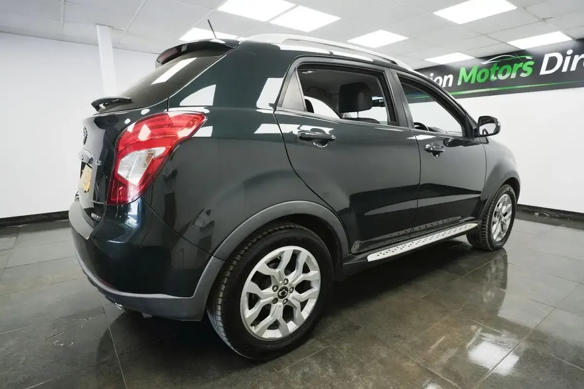 Used SsangYong Korando 178 HP (130 kW) 2017 Green Estate