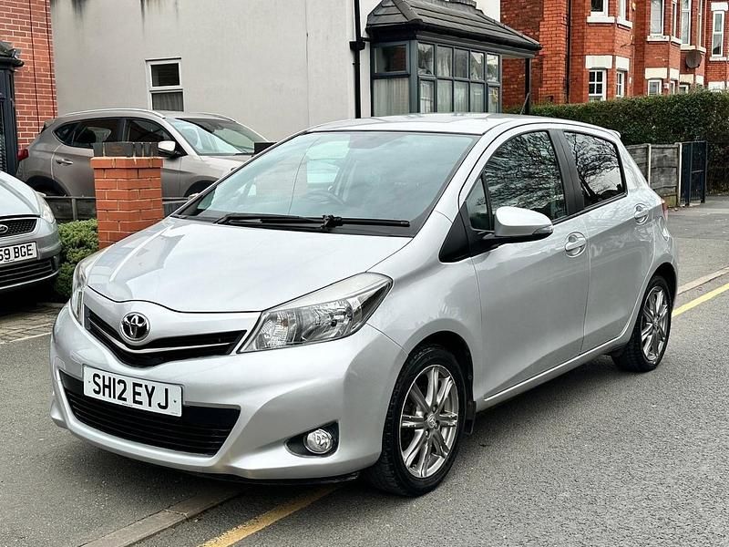 Used Toyota Yaris SR 2012 Silver Hatchback