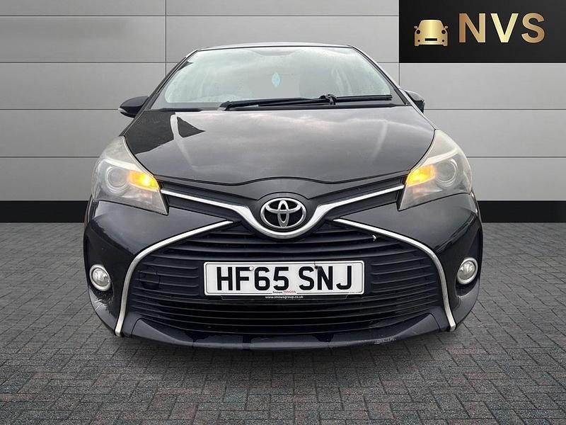 Used Toyota Yaris 2015 Black Hatchback