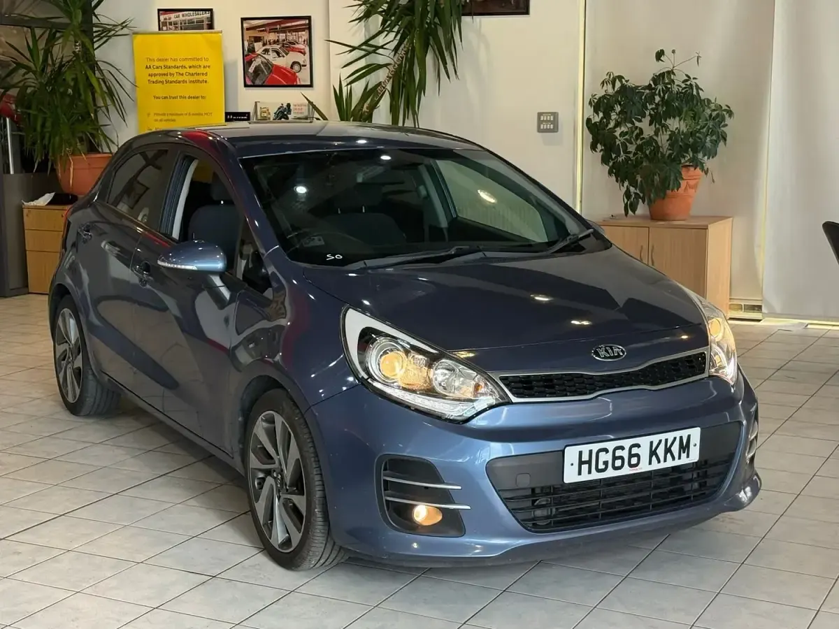 Used Kia Rio 2016 Blue Hatchback