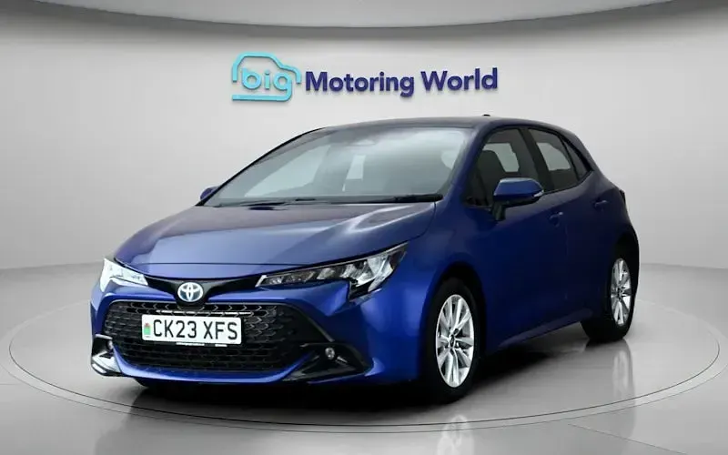 Used Toyota Corolla 140 HP (102 kW) 2026 Hatchback
