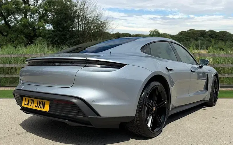 Used Porsche Taycan 350 kW (476 HP) 2023 Sedan