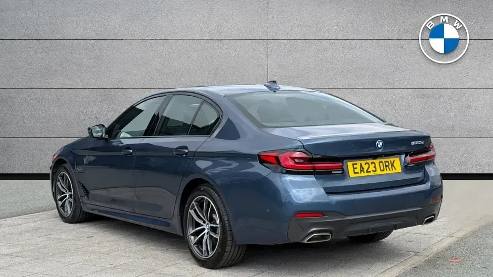 Usado BMW 530e M Sport 288 HP (211 kW) 2023 Azul