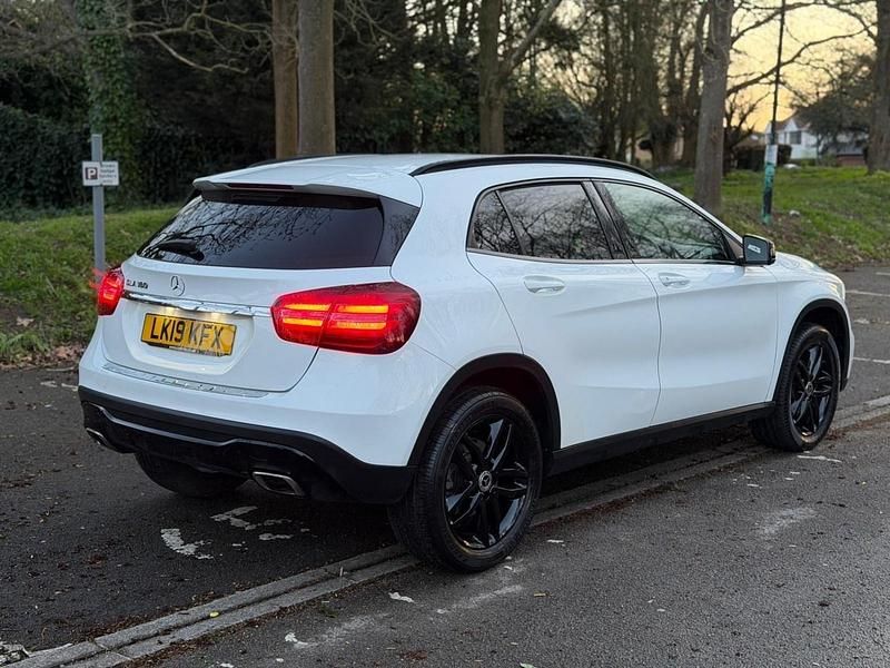 Used Mercedes GLA180 Urban 2019 White SUV