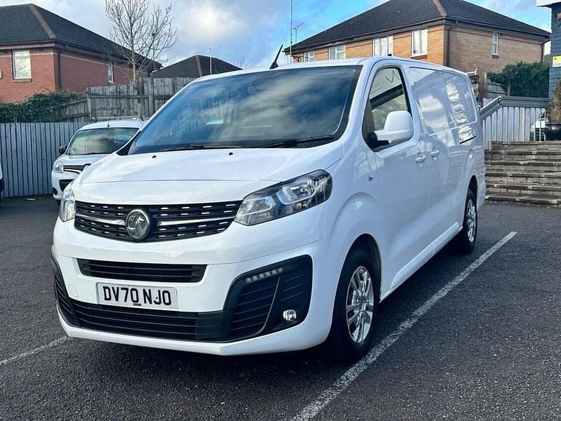 Used Vauxhall Vivaro Sportive 100 HP (73 kW) 2020 White MPV