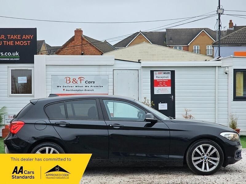Used BMW 118 Sport Line 2016 Black Hatchback