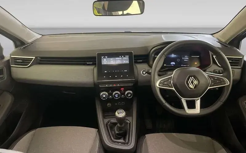 Used Renault Clio Evolution 90 HP (66 kW) 2025 Hatchback