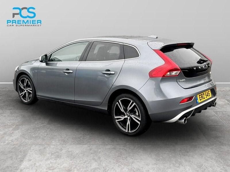 Used Volvo V40 R-Design 150 HP (110 kW) 2018 Osmium grey Hatchback