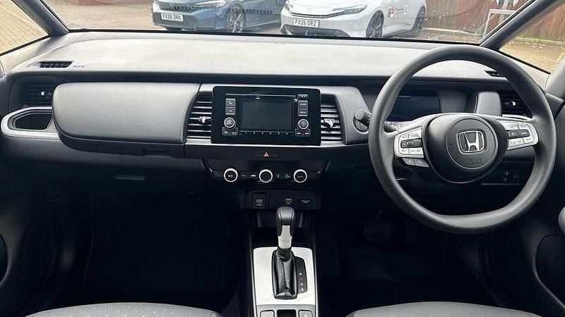 Second-hand Honda Jazz Hybrid 109 CP (80 kW) 2022 Alb Hatchback