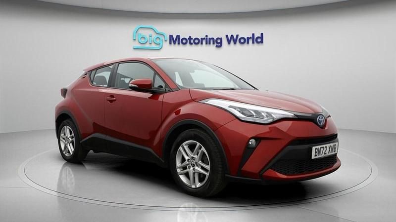 Used Toyota C-HR 122 HP (89 kW) 2023 Red SUV