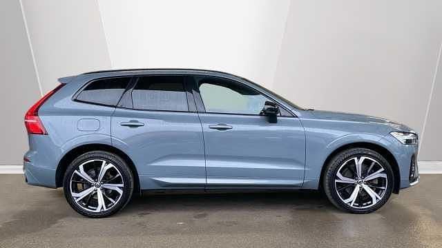Used Volvo XC60 R-Design 247 HP (181 kW) 2022 SUV
