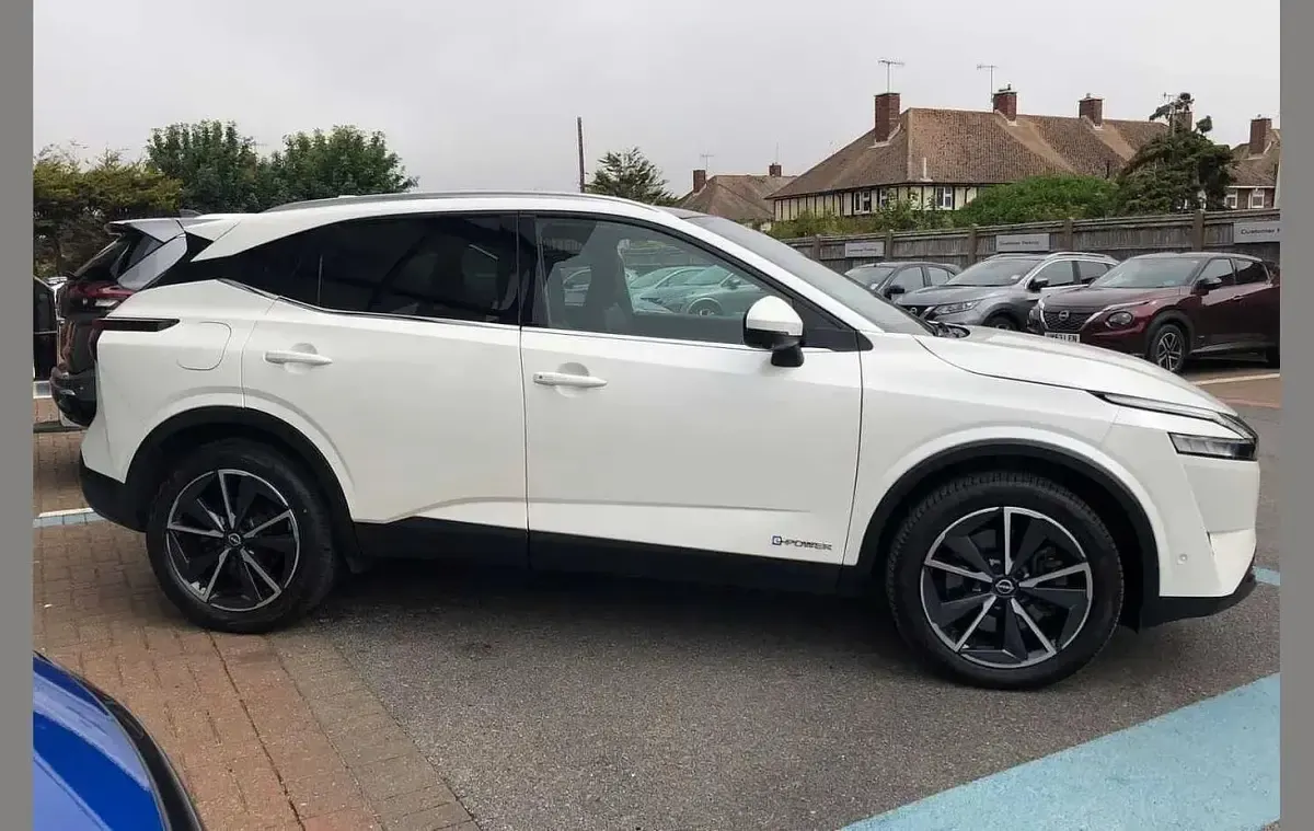 Used Nissan Qashqai Tekna 190 HP (139 kW) 2023 White SUV