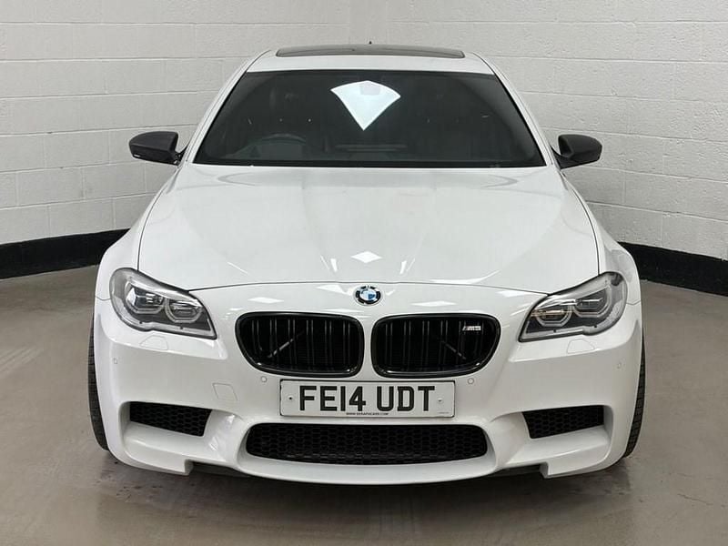 Used BMW M5 Basis 560 HP (411 kW) 2014 White Sedan