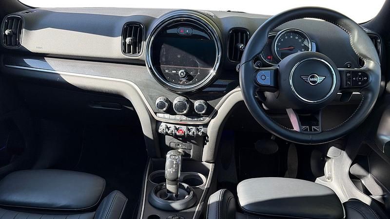 Używany Mini Cooper S Countryman Exclusive 176 KM (129 kW) 2022 Srebrny SUV