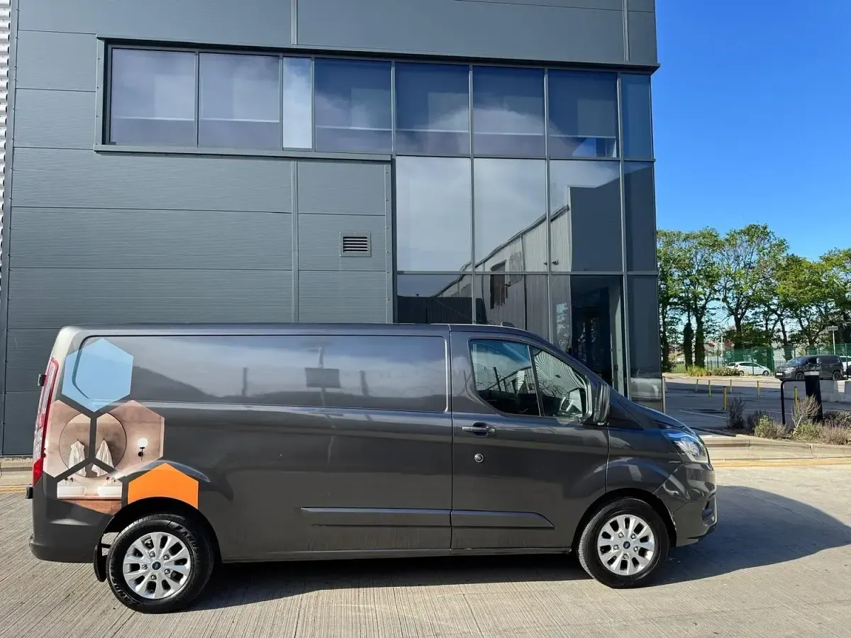Used Ford Transit Custom Limited 130 HP (95 kW) 2021 Grey Van