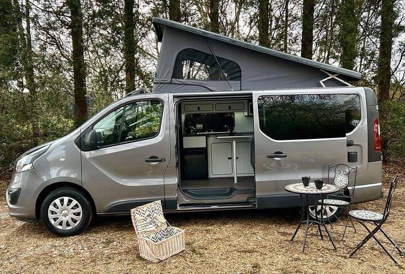 Used Vauxhall Vivaro Sportive 125 HP (91 kW) 2018 Grey MPV