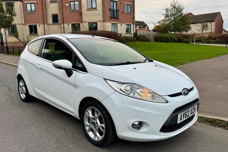 White Used 2012 Ford Fiesta Zetec Hatchback | £995 (Super price) - Image 1/1