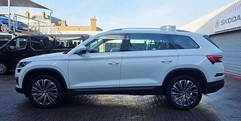Used Skoda Kodiaq SE L Executive 147 HP (108 kW) 2024 Moon white metallic SUV