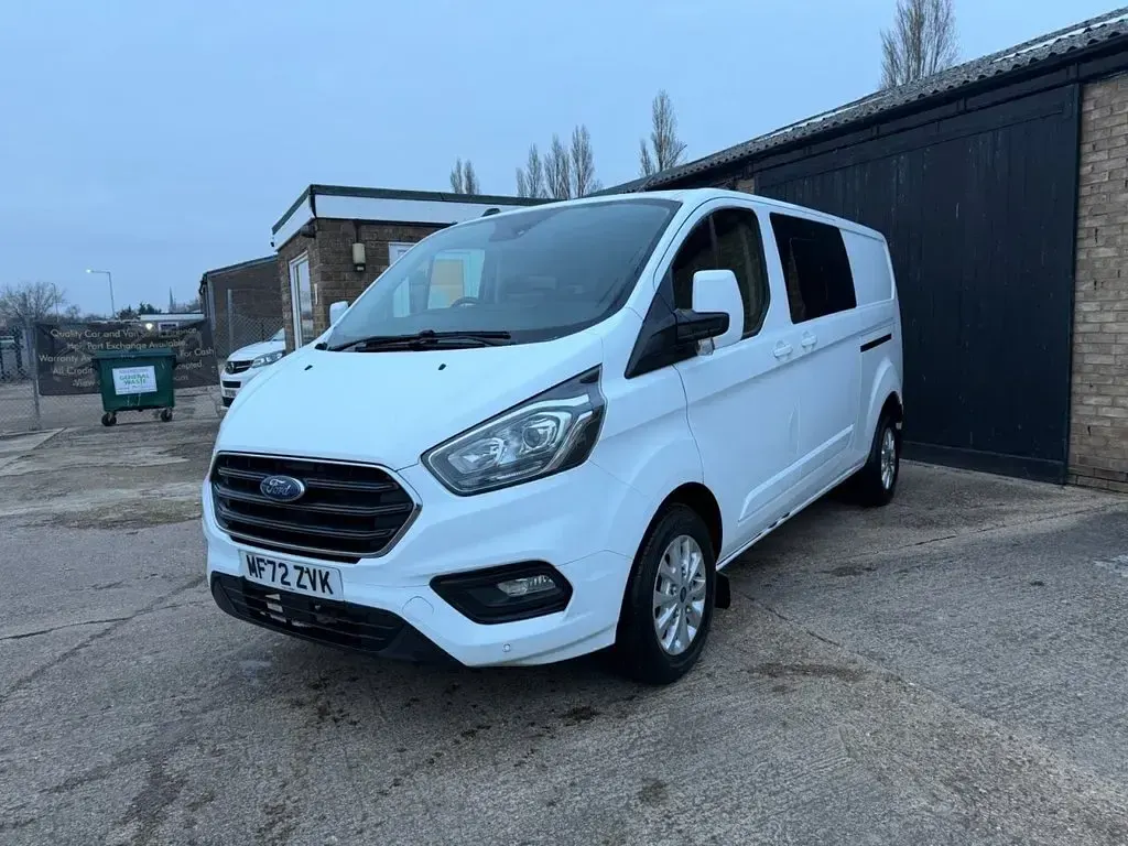 Used Ford Transit Custom Limited 130 HP (95 kW) 2022 White Van
