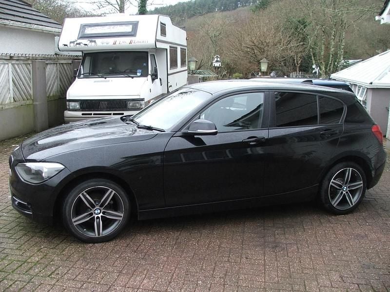 Used BMW 116 Sport Line 2014 Black Hatchback