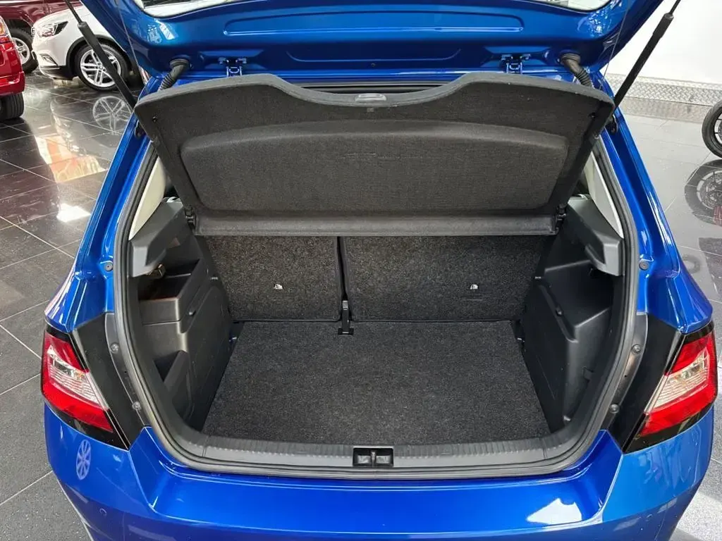 Used Skoda Fabia SE 95 HP (69 kW) 2018 Blue Hatchback