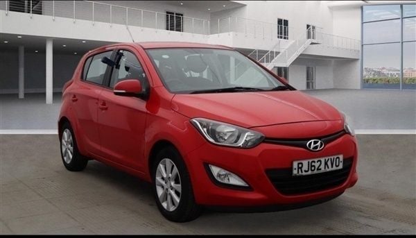 Red Used 2012 Hyundai i20 Active Hatchback | £4,999 (Fair price) - Image 1/1