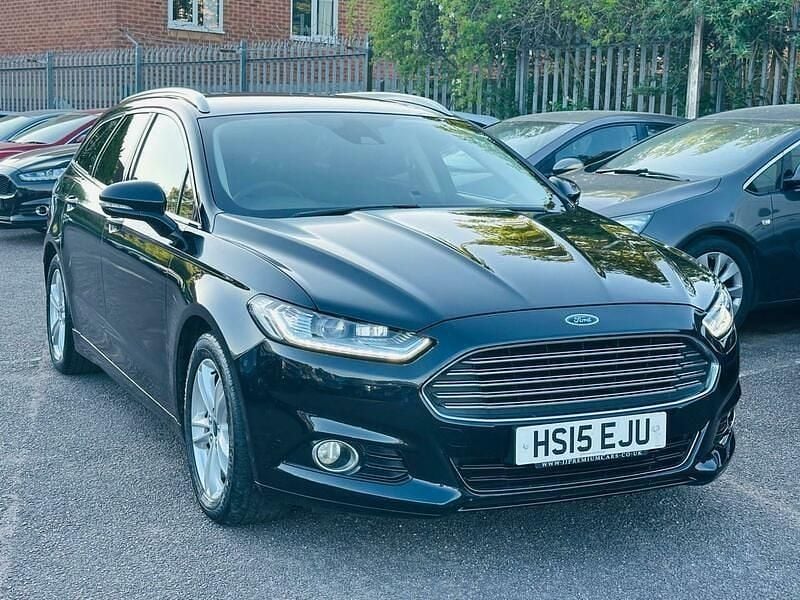 Black Used 2015 Ford Mondeo Titanium Estate | £5,989 (Good price) - Image 1/3