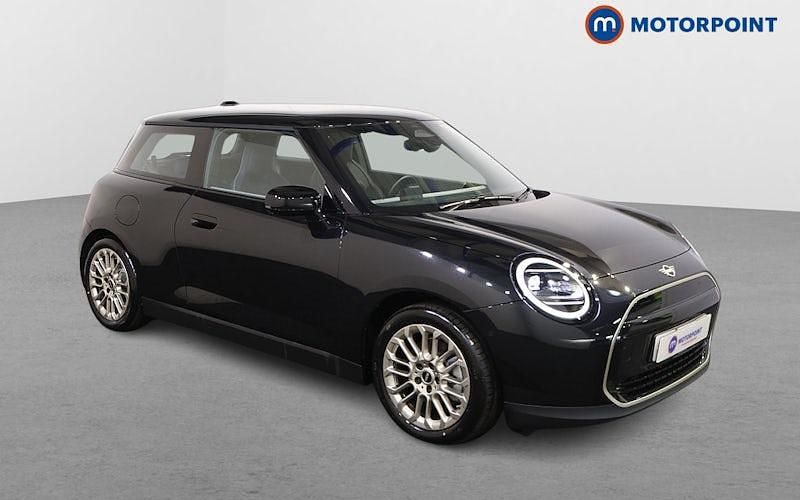 New 2025 Mini Cooper Exclusive Hatchback | £23,999 (A bit pricey) - Image 1/4