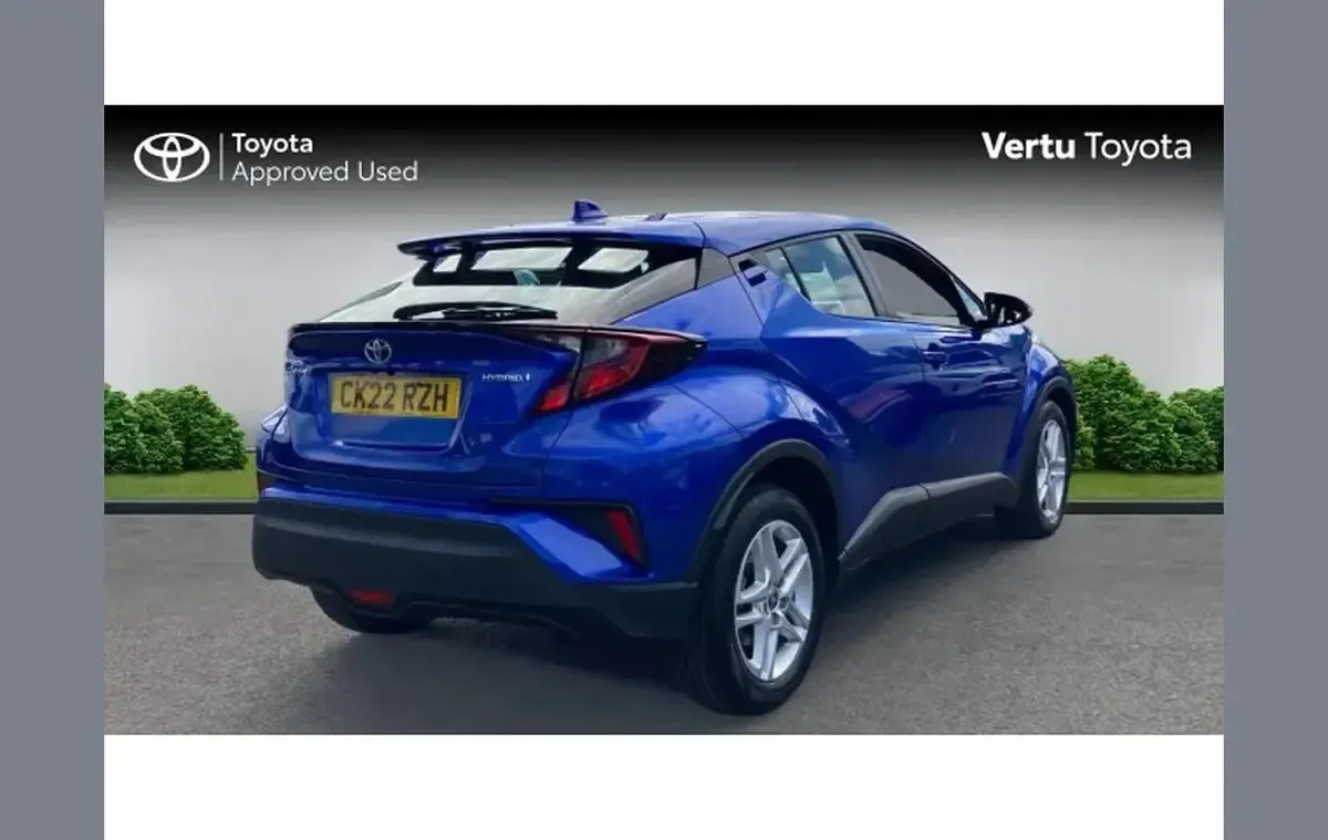 Used Toyota C-HR 122 HP (89 kW) 2022 Blue SUV