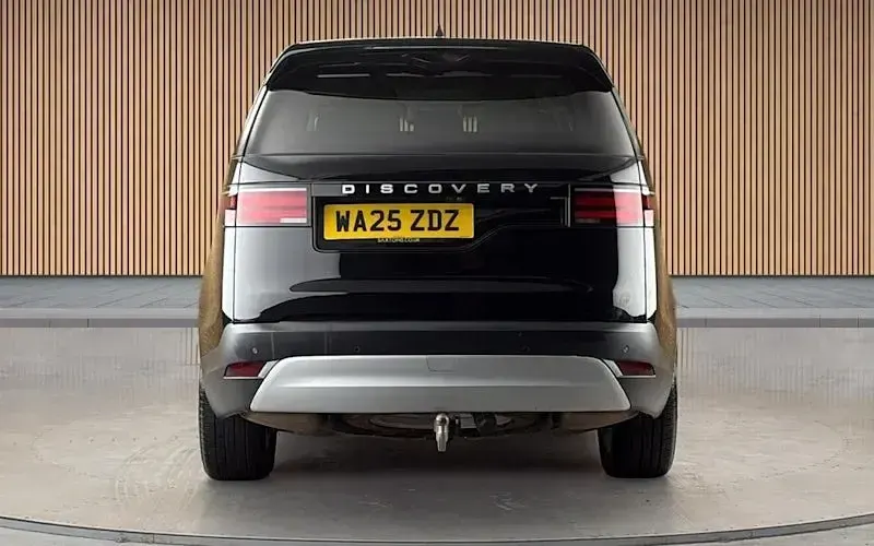Used Land Rover Discovery 5 S 349 HP (256 kW) 2025 SUV