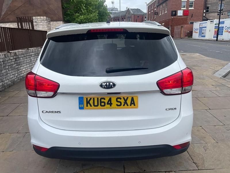 Used Kia Carens 134 HP (98 kW) 2014 White MPV