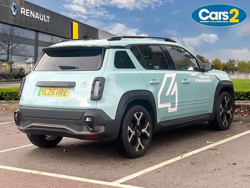 Usado Renault R4 Komfort 110 kW (150 HP) 2025 Verde SUV