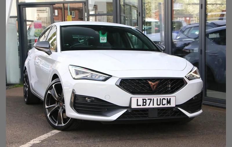 Used Cupra Leon VZ2 245 HP (180 kW) 2022 White Hatchback