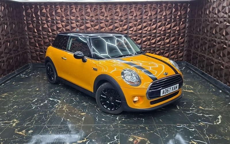 Used Mini Cooper Hatch 136 HP (100 kW) 2017 Orange Hatchback