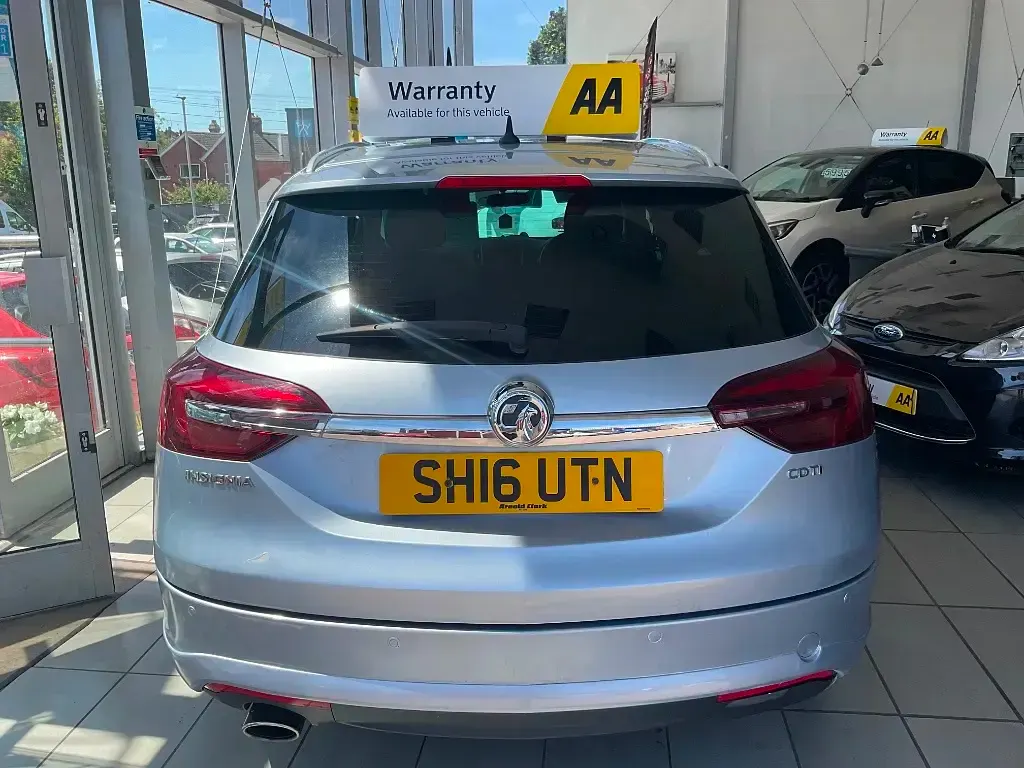 Used Vauxhall Insignia SRi 2016 Silver Estate