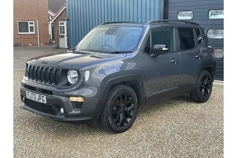 Usado Jeep Renegade Night Eagle 120 CV (88 kW) 2022 Gris SUV
